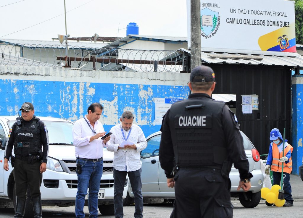 Alcaldía Ciudadana De Guayaquil Mejorará El Entorno De Siete Planteles