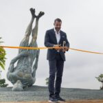 Escultura del Hombre Renacido se levanta en el Nuevo Samborondón