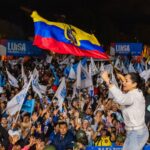 «El cambio está en sus manos, no pierdan la esperanza», Luisa González cierra su campaña en Cuenca